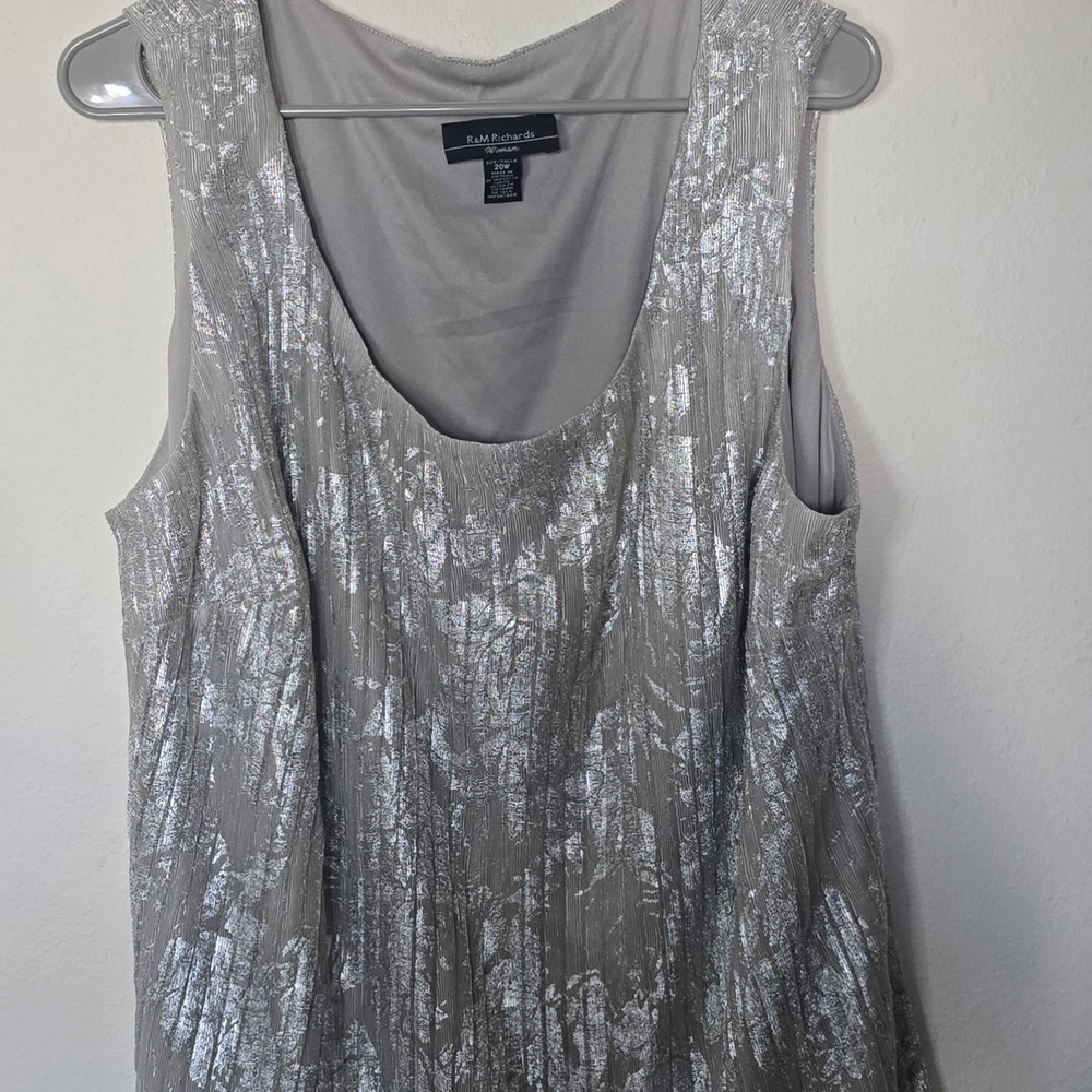 R&M Richards Silver Metallic Shimmer Dressy Holiday Sleeveless Blouse Size 20W